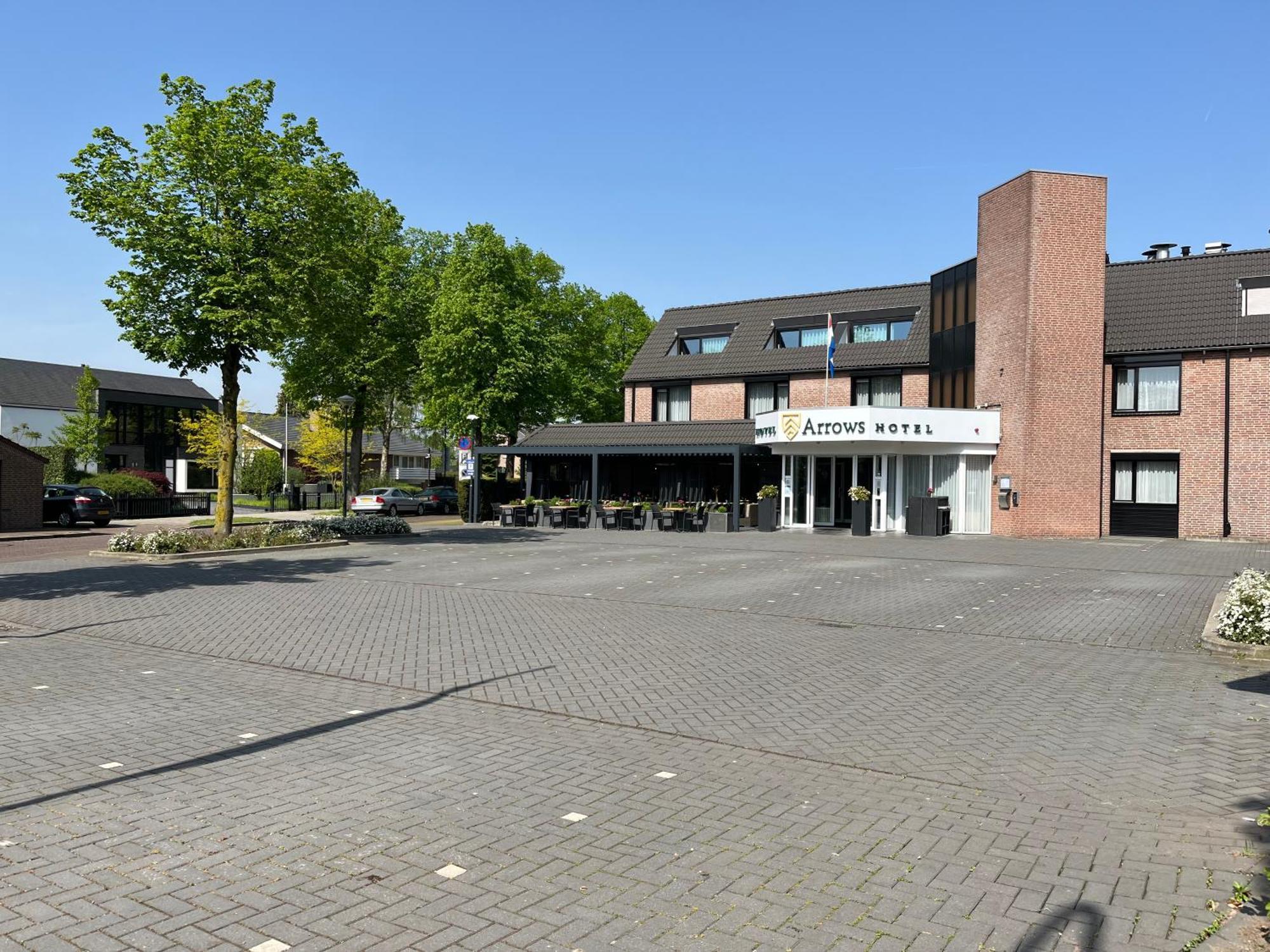 Arrows Hotel